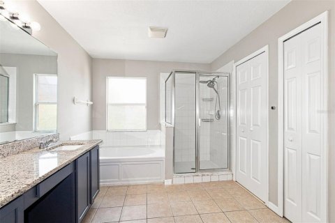 Casa en venta en Spring Hill, Florida, 6 dormitorios, 275.18 m2 № 2325161 - foto 15