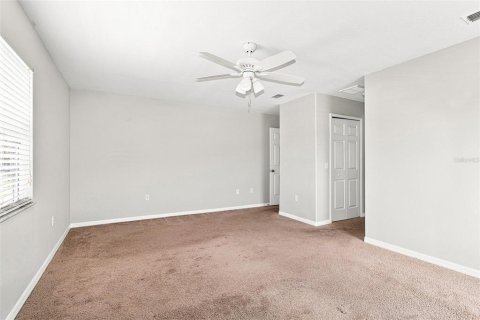 Casa en venta en Spring Hill, Florida, 6 dormitorios, 275.18 m2 № 2325161 - foto 13