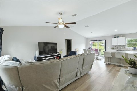 House in Ocala, Florida 3 bedrooms, 129.88 sq.m. № 1910679 - photo 9