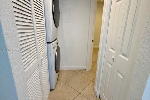 Copropriété à louer à Coral Springs, Floride: 2 chambres, 74.32 m2 № 1929932 - photo 14
