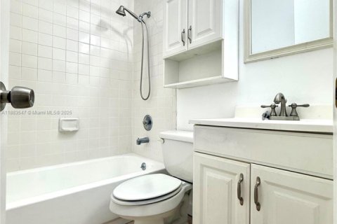 Copropriété à louer à Coral Springs, Floride: 2 chambres, 74.32 m2 № 1929932 - photo 9