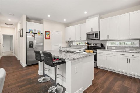 Townhouse in Orlando, Florida 2 bedrooms, 152.73 sq.m. № 2232397 - photo 9