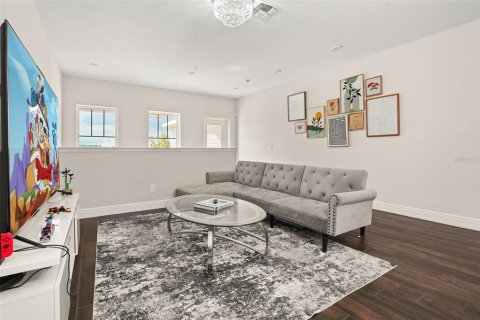 Townhouse in Orlando, Florida 2 bedrooms, 152.73 sq.m. № 2232397 - photo 5
