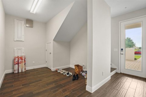 Townhouse in Orlando, Florida 2 bedrooms, 152.73 sq.m. № 2232397 - photo 11