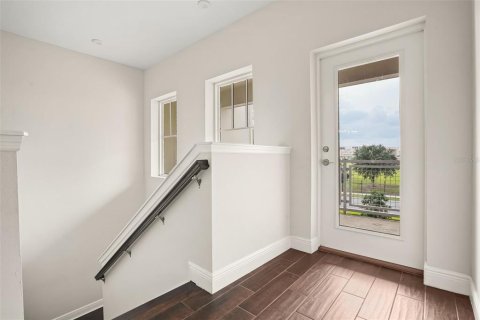 Townhouse in Orlando, Florida 2 bedrooms, 152.73 sq.m. № 2232397 - photo 13