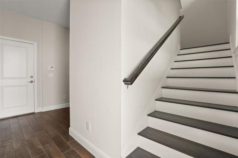 Townhouse in Orlando, Florida 2 bedrooms, 152.73 sq.m. № 2232397 - photo 10
