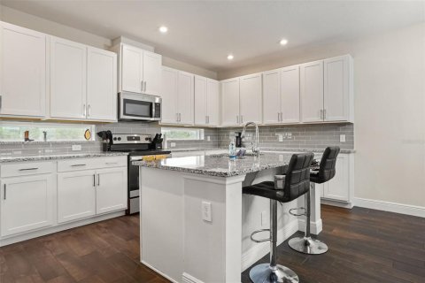 Townhouse in Orlando, Florida 2 bedrooms, 152.73 sq.m. № 2232397 - photo 6