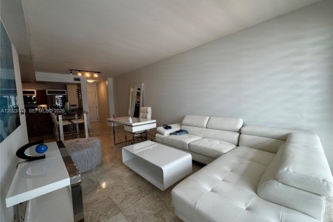 Condo in Miami, Florida, 1 bedroom  № 2077913 - photo 14
