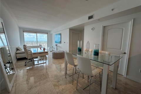Condo in Miami, Florida, 1 bedroom  № 2077913