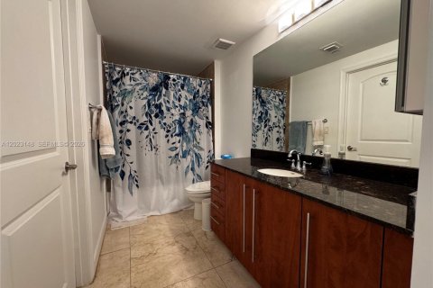 Condo in Miami, Florida, 1 bedroom  № 2077913 - photo 7