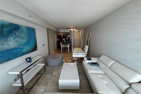 Condo in Miami, Florida, 1 bedroom  № 2077913 - photo 15