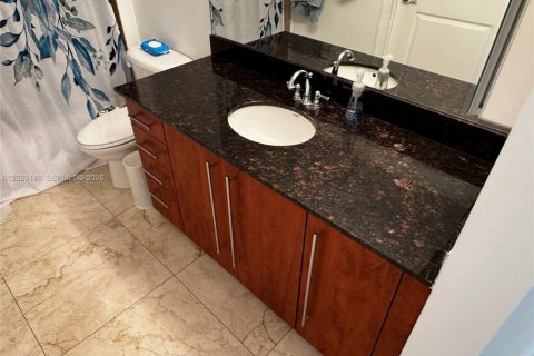 Condo in Miami, Florida, 1 bedroom  № 2077913 - photo 8