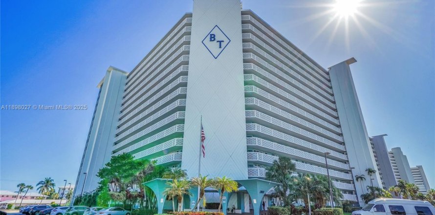 Condo in Fort Lauderdale, Florida, 1 bedroom  № 1949738