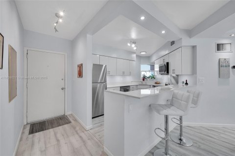 Condominio en venta en Fort Lauderdale, Florida, 1 dormitorio, 69.68 m2 № 1949738 - foto 7