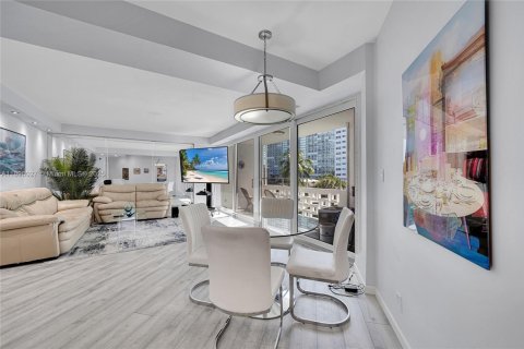 Condominio en venta en Fort Lauderdale, Florida, 1 dormitorio, 69.68 m2 № 1949738 - foto 9