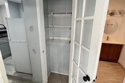 Apartment in Miami Gardens, Florida 2 bedrooms № 2067506 - photo 7