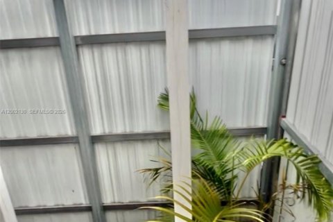 Apartment in Miami Gardens, Florida 2 bedrooms № 2067506 - photo 4