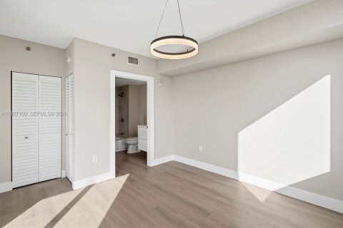 Copropriété à vendre à Miami, Floride: 2 chambres, 97.18 m2 № 1989079 - photo 30