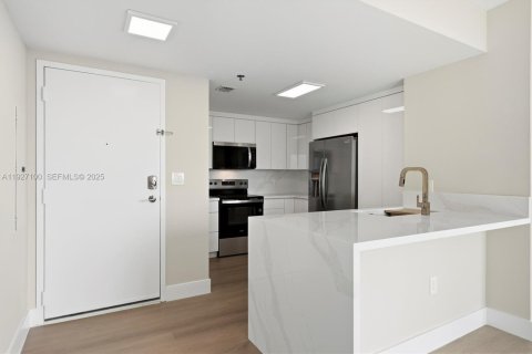 Copropriété à vendre à Miami, Floride: 2 chambres, 97.18 m2 № 1989079 - photo 20