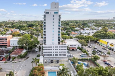 Copropriété à vendre à Miami, Floride: 2 chambres, 97.18 m2 № 1989079 - photo 3
