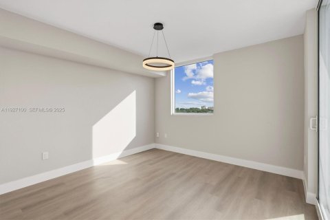 Copropriété à vendre à Miami, Floride: 2 chambres, 97.18 m2 № 1989079 - photo 27