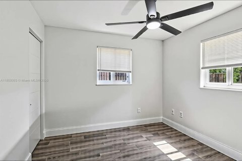 Casa en venta en Pompano Beach, Florida, 3 dormitorios, 110 m2 № 1857478 - foto 15