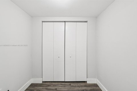 Casa en venta en Pompano Beach, Florida, 3 dormitorios, 110 m2 № 1857478 - foto 17