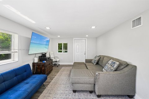 Casa en venta en Pompano Beach, Florida, 3 dormitorios, 110 m2 № 1857478 - foto 22