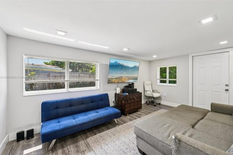 Casa en venta en Pompano Beach, Florida, 3 dormitorios, 110 m2 № 1857478 - foto 21