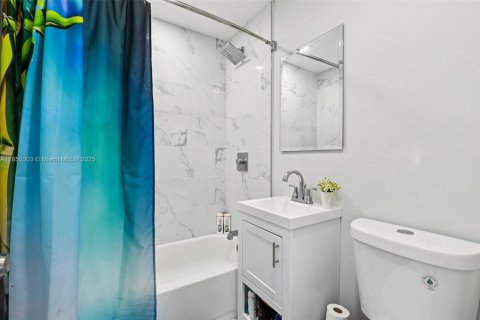 Casa en venta en Pompano Beach, Florida, 3 dormitorios, 110 m2 № 1857478 - foto 16