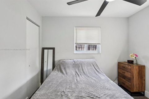 Casa en venta en Pompano Beach, Florida, 3 dormitorios, 110 m2 № 1857478 - foto 29