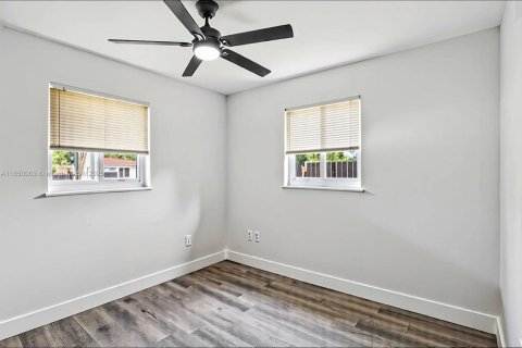 Casa en venta en Pompano Beach, Florida, 3 dormitorios, 110 m2 № 1857478 - foto 19