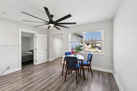 Casa en venta en Pompano Beach, Florida, 3 dormitorios, 110 m2 № 1857478 - foto 7