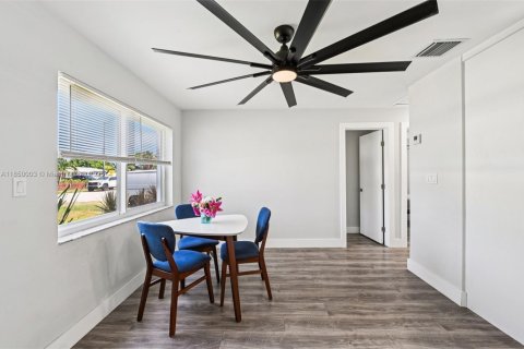 Casa en venta en Pompano Beach, Florida, 3 dormitorios, 110 m2 № 1857478 - foto 6