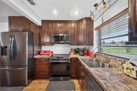 Villa ou maison à vendre à Winter Haven, Floride: 3 chambres, 201.78 m2 № 2289599 - photo 7