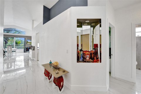 Купить виллу или дом в Пемброк-Пайнс, Флорида 6 комнат, 174.84м2, № 2019481 - фото 22