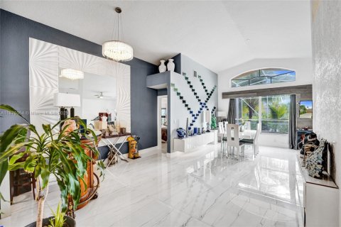 Купить виллу или дом в Пемброк-Пайнс, Флорида 6 комнат, 174.84м2, № 2019481 - фото 24