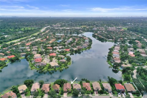 Купить виллу или дом в Пемброк-Пайнс, Флорида 6 комнат, 174.84м2, № 2019481 - фото 13