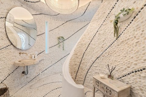 Casa en alquiler en Miami Beach, Florida, 7 dormitorios, 753.44 m2 № 2010668 - foto 23