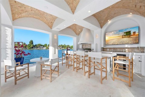 Casa en alquiler en Miami Beach, Florida, 7 dormitorios, 753.44 m2 № 2010668 - foto 7