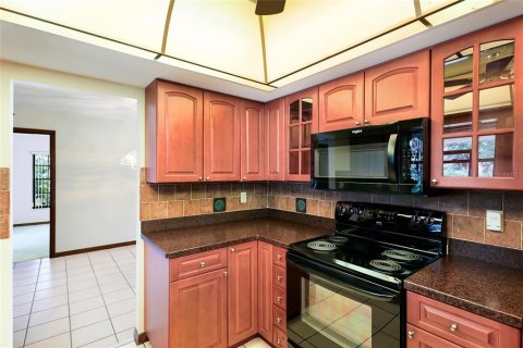 Villa ou maison à vendre à Sarasota, Floride: 3 chambres, 143.16 m2 № 2402757 - photo 16