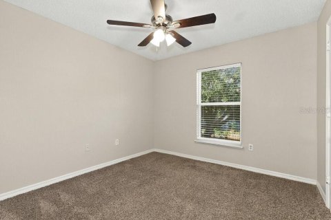 Villa ou maison à louer à Tampa, Floride: 4 chambres, 206.43 m2 № 2433328 - photo 12