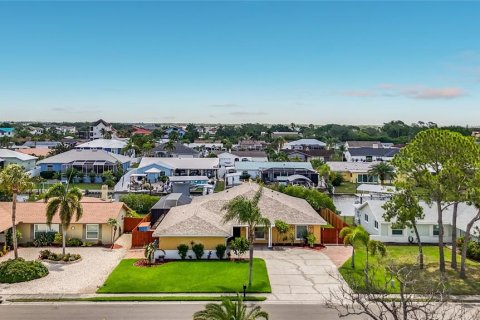 Villa ou maison à vendre à Apollo Beach, Floride: 4 chambres, 277.68 m2 № 2124248 - photo 2