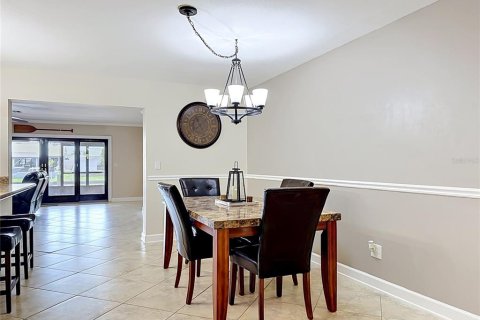 Villa ou maison à vendre à Apollo Beach, Floride: 4 chambres, 277.68 m2 № 2124248 - photo 11