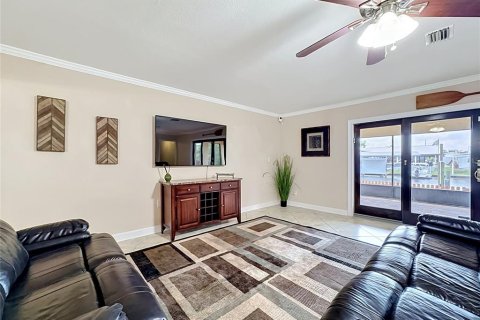 Villa ou maison à vendre à Apollo Beach, Floride: 4 chambres, 277.68 m2 № 2124248 - photo 22