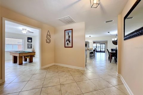 Villa ou maison à vendre à Apollo Beach, Floride: 4 chambres, 277.68 m2 № 2124248 - photo 8