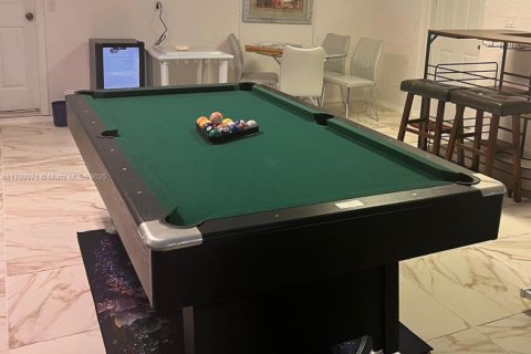 Купить виллу или дом в Лихай-Эйкерс, Флорида 6 спален, 224.82м2, № 1978787 - фото 13