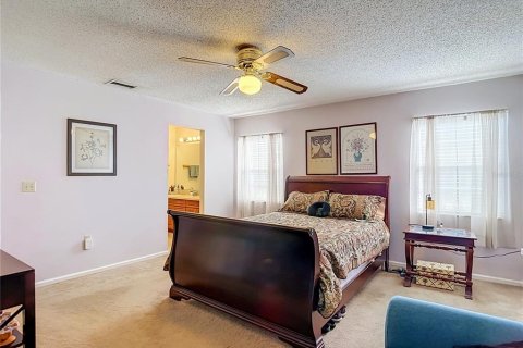 House in Brandon, Florida 3 bedrooms, 145.95 sq.m. № 2425332 - photo 22