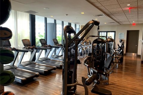 Condo in Doral, Florida, 2 bedrooms  № 1840859 - photo 14