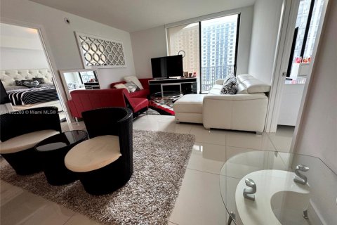 Condo in Doral, Florida, 2 bedrooms  № 1840859 - photo 4